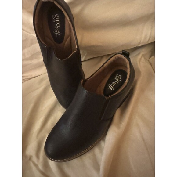 Euro soft by sofft shoes 9.5 M. Black With Cushion In The Soles. Platform Heel - Picture 7 of 9